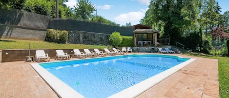 House | Pool