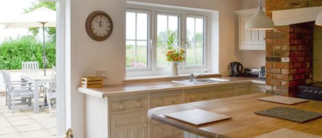 Dishwasher, highchair