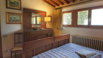 2 bedrooms, bed sheets