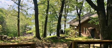 Enceinte de lâhĂ©bergement