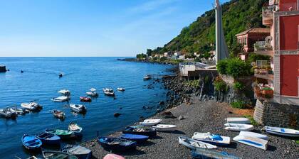 Apartment on the Boulevard of Santa Maria La Scala Near the Sea