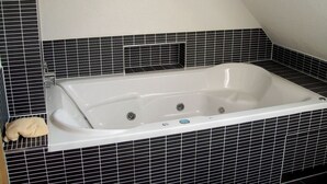 Unclassified image, 5 of 20, button - Spacious Holiday Home in Weitenhagen With Private Terrace (Weitenhagen)