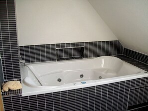 Ferienhaus | Badezimmer | Dusche, Haartrockner, Handtücher