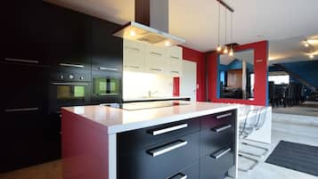 Ferienhaus | Eigene Küche | Kühlschrank, Hochstuhl