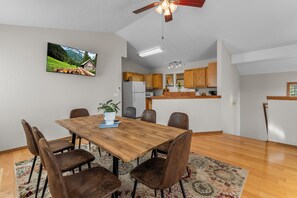 Dining - 3BR Home for a Family Ski Trip or Summer Adventure (Pagosa Springs)