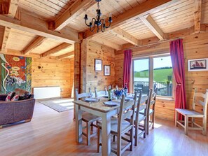Dining - Spacious Holiday Home in Little Petherick (Wadebridge)