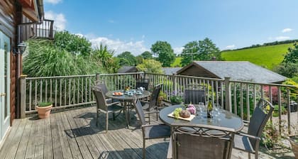 Spacious Holiday Home in Little Petherick