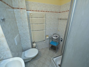 Bathroom - Quaint Apartment in Kuhlungsborn by the Sea (Kuehlungsborn)
