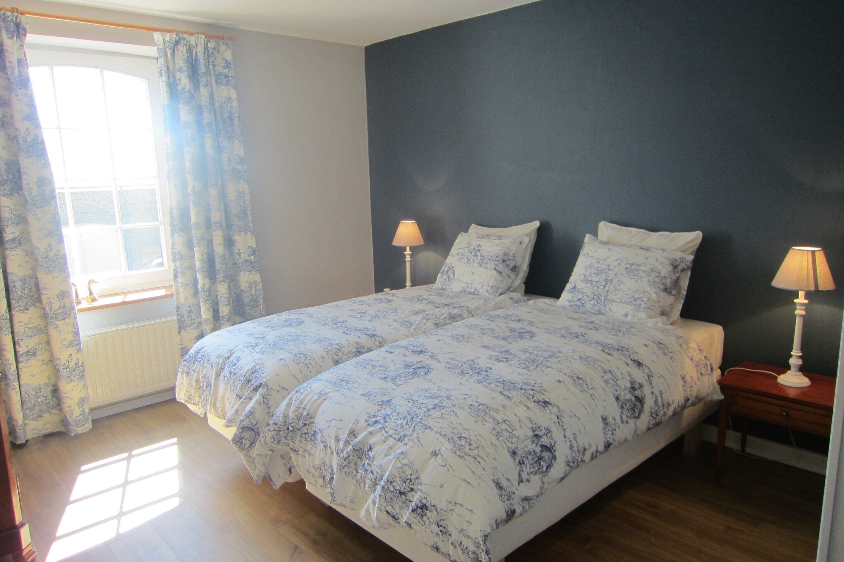 Cottage | 4 phòng ngủ, trang bị nội thất với thiết kế riêng biệt, bộ trải giường 
