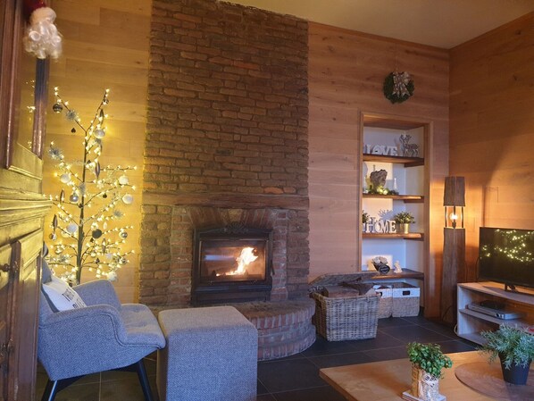 House | Dining - Chic Holiday Home With Garden (Vaux-sur-Sure)