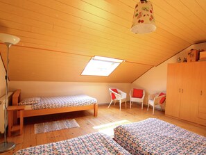 House | 4 bedrooms, individually furnished, bed sheets