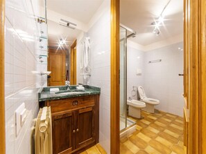 Apartment | Badezimmer