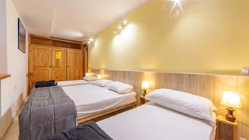 Apartment | 1 bedroom, bed sheets