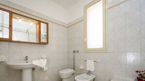Unclassified image, 4 of 26, button - Beautiful Detached Villa With Private Pool Surrounded by Hills and Nature (Castellammare del Golfo)