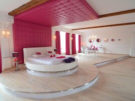 1 habitación, acceso a internet y ropa de cama 