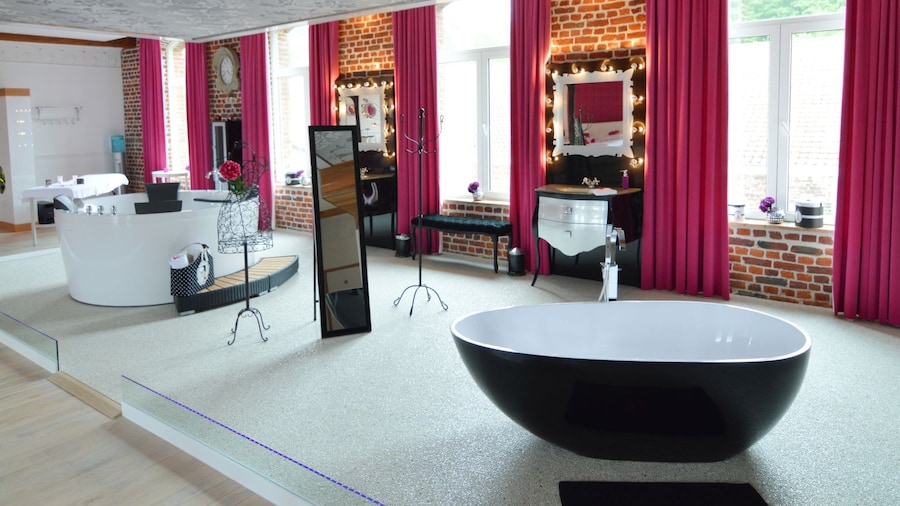 Lush Apartment with Sauna, Hot Tub, Mountain Views in Ensival