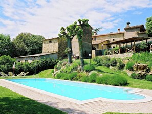 House | Pool | Outdoor pool - Modern Holiday Home With Pool (Monte Santa Maria Tiberina)