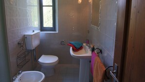 Unclassified image, 5 of 38, button - Rustic House on the Estate With a Castle, Swimming Pool, Garden, Private Terrace (Sarteano)