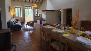 Unclassified image, 4 of 38, button - Rustic House on the Estate With a Castle, Swimming Pool, Garden, Private Terrace (Sarteano)