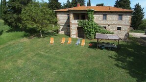 Unclassified image, 3 of 38, button - Rustic House on the Estate With a Castle, Swimming Pool, Garden, Private Terrace (Sarteano)