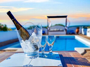 Pool - Luxurious Villa in Loulé With Private Swimming Pool (Faro)