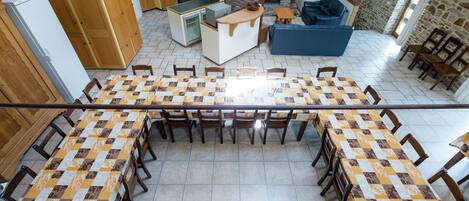 Cottage | Living room | Fireplace