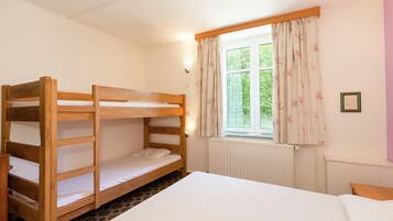 Cottage | 12 bedrooms, individually furnished