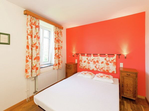 Cottage | 12 bedrooms, individually furnished - Cottage in Ferrieres With Sauna & Garden (Ferrieres)