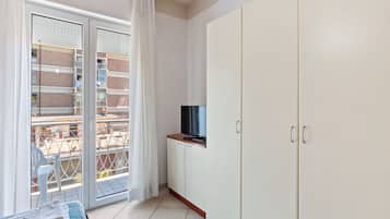 Apartment | Wohnzimmer | Fernseher