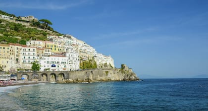 Mansion in Sorrento Near the Beach