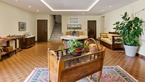 Apartment | Reception