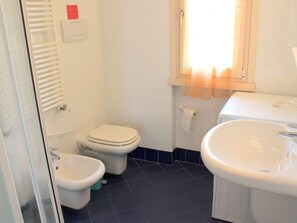Ferienhaus | Badezimmer | Dusche