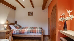 2 bedrooms, bed sheets - Scenic Holiday Home in Abergele With Terrace, Garden, Pond (Abergele)