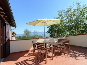 House | Dining - Charming Tuscan Stay With Pool (Figline e Incisa Valdarno)