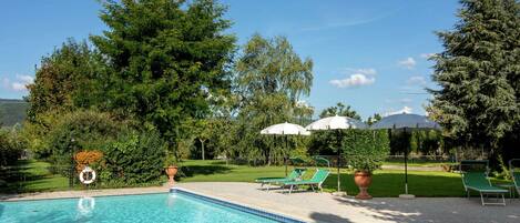 House | Pool | Outdoor pool