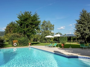 House | Pool