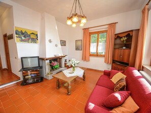 Living room - Cozy Countryside Haven (Magione)