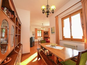 House | Dining