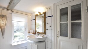 Casa | Baño | Tina y secadora de cabello