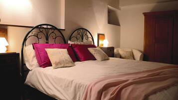 Villa | 2 bedrooms, individually furnished, bed sheets