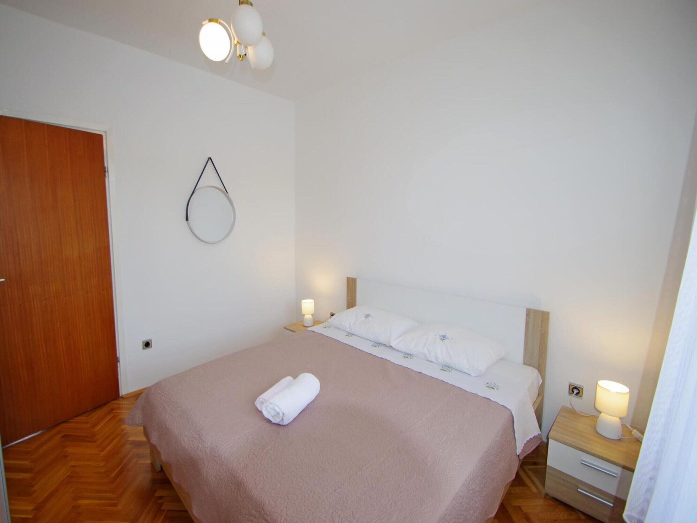Apartment | 3 bedrooms, individually furnished, bed sheets