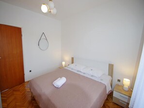 Apartment | 3 Schlafzimmer, individuell eingerichtet, Bettwäsche