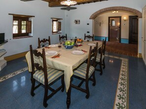 House | Dining