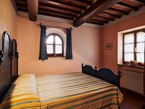 Casa | 3 dormitorios, mobiliario individual, ropa de cama