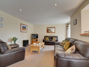 DVD player - Cozy Holiday Home in Saint Merryn With Garden (Padstow)