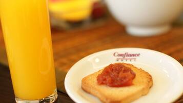 Free daily buffet breakfast