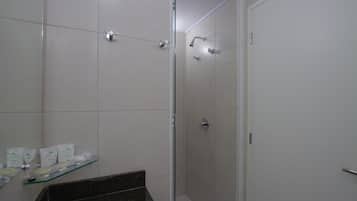 Shower kamar mandi