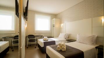 Standard Twin Room | Hypo-allergenic bedding, minibar, in-room safe, desk