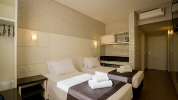 Standard Twin Room | Hypo-allergenic bedding, minibar, in-room safe, desk