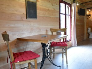 Mobile Home | Dining